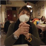 Laureata in lingue con esperienza ventennale impartisce lezioni private a studenti delle scuole medie e superiori